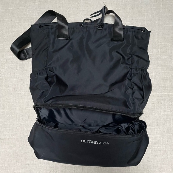 Beyond Yoga Convertible Gym Bag - Picture 4 of 9
